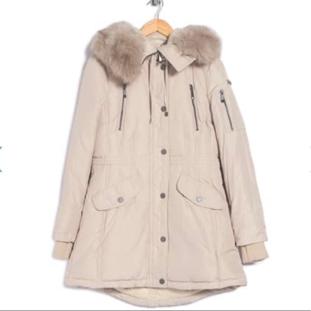 BCBGMAXAZRIA
Faux Fur Trim Hooded Down Jacket